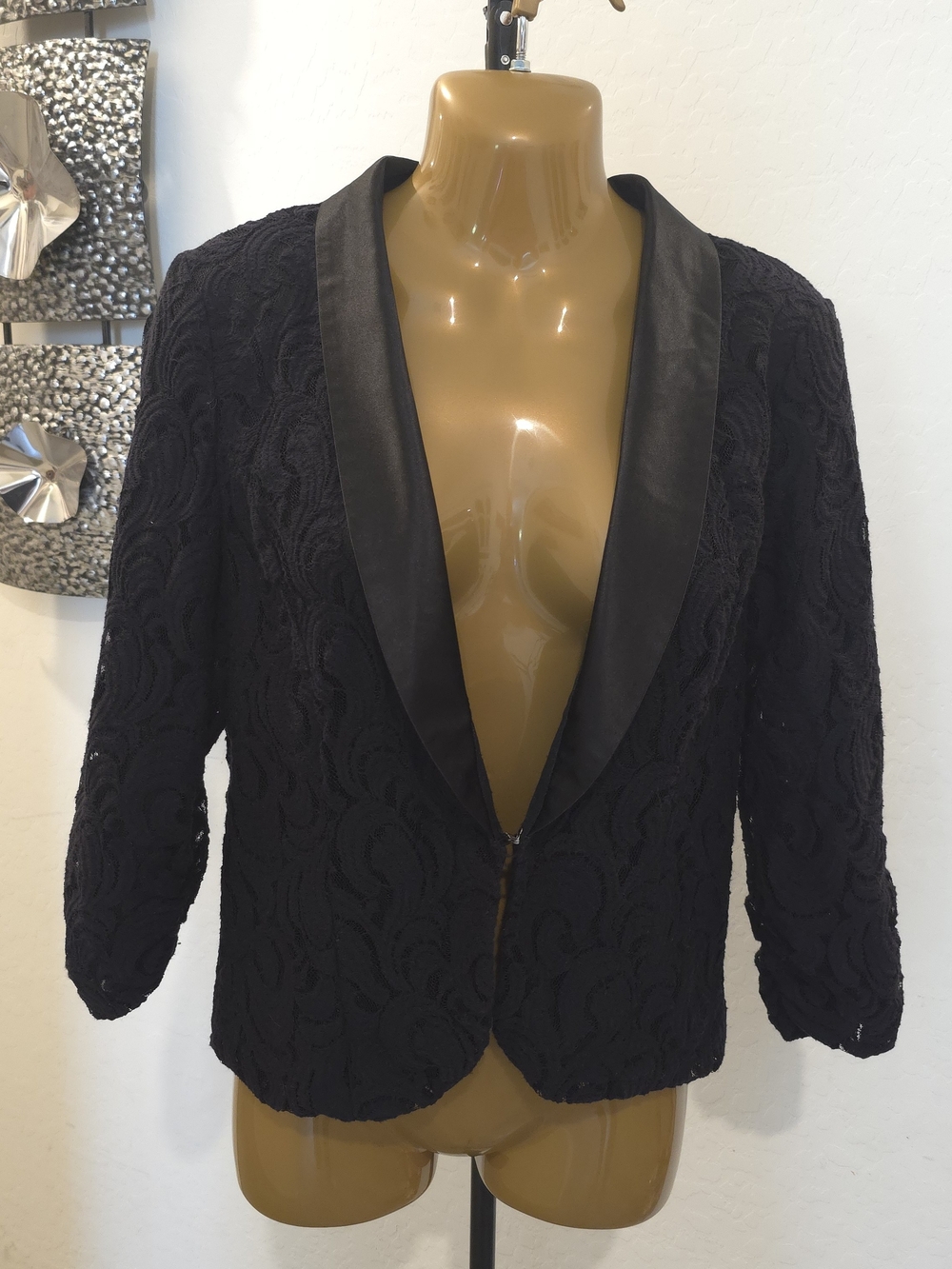 Maurices Blazer Women's Size L black FloralLace One Button Front Round Hem sheer